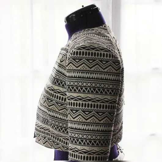 veste jacquard Veste Maison Yara couture<br />